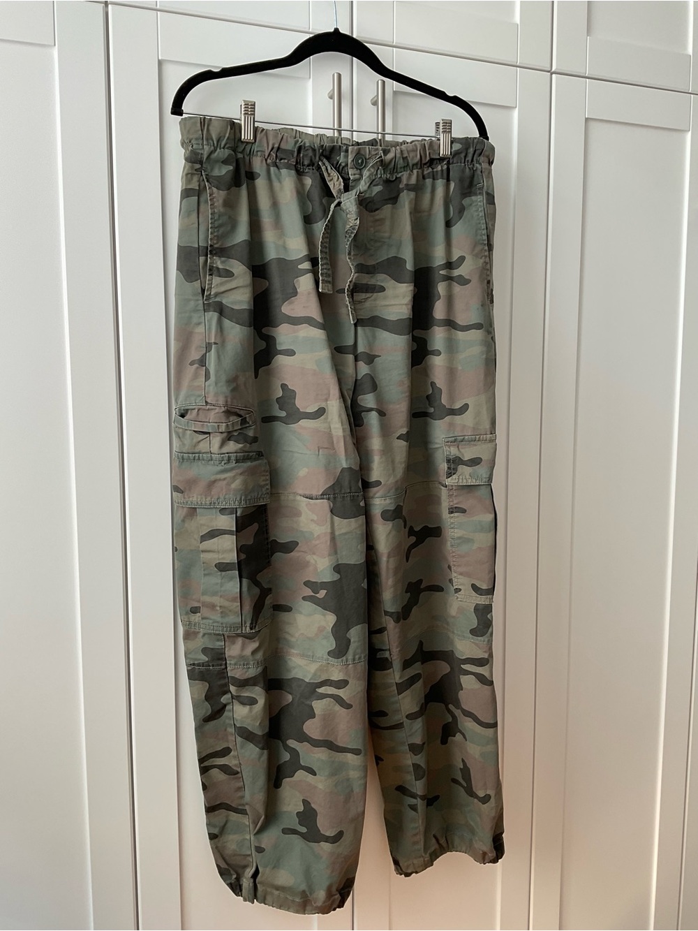 GAP Women's Olive Camo 97% Cotton Cargo Pants